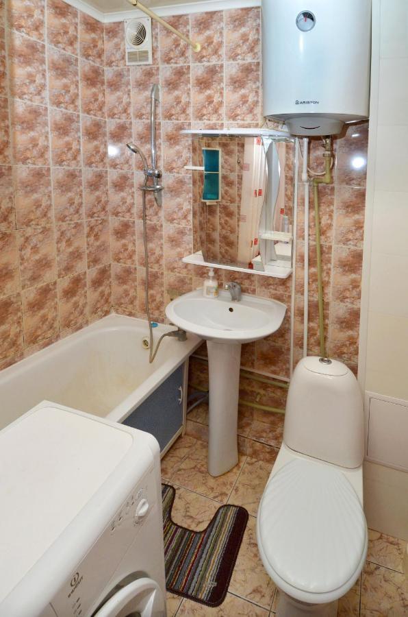 1 Комнатные Апартаменты На Садуакасова 24 Kokshetau Exterior photo